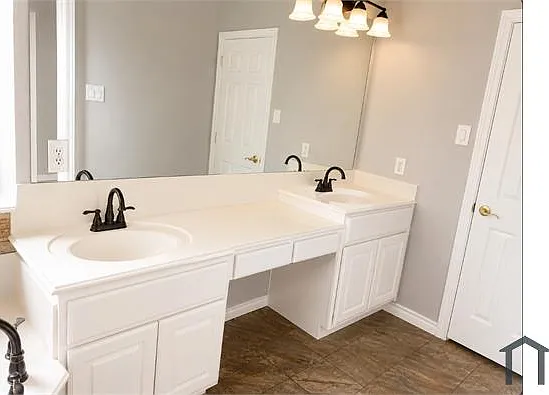 5601 Lawnsberry Dr — Photo 26