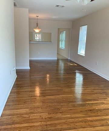 2nd image of 723 Saldana St