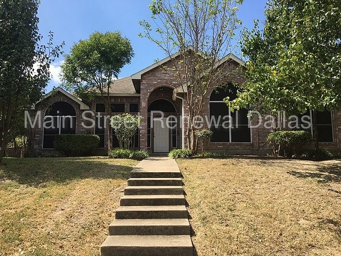 1st image of 713 Stain Glass Dr