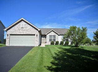 2592 Robert Ln, Montgomery, IL 60538