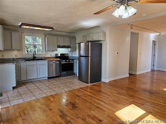 4th image of 1046 Michigan Road