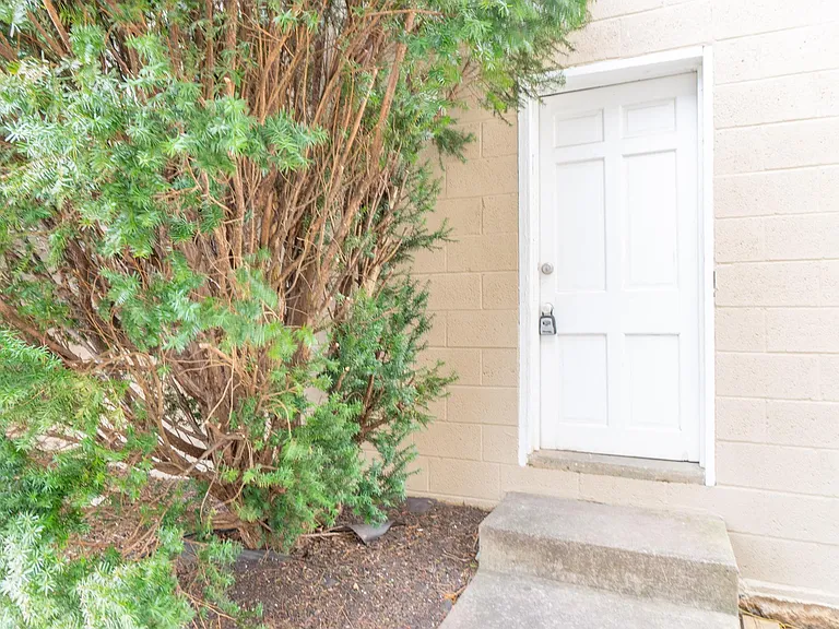 2519 Northwood Ave — Photo 61