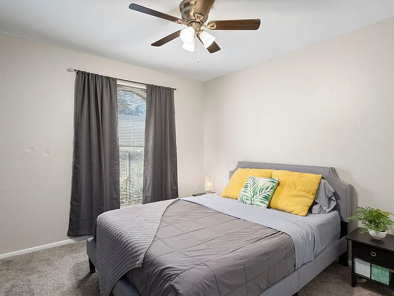2930 W Bluefield Ave — Photo 28