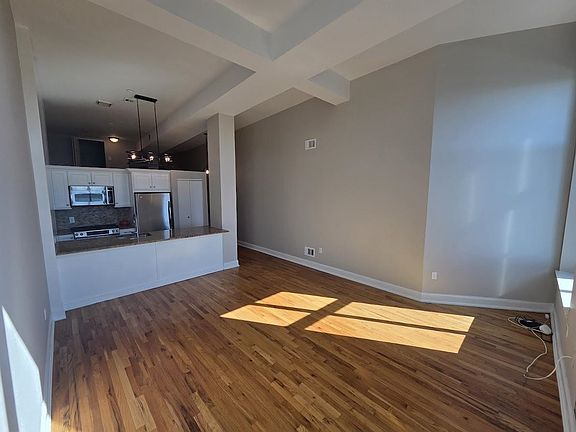 4th image of 518-530 Gregory Ave #C405