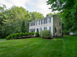 10 Hillside Ave, Clinton, MA 01510