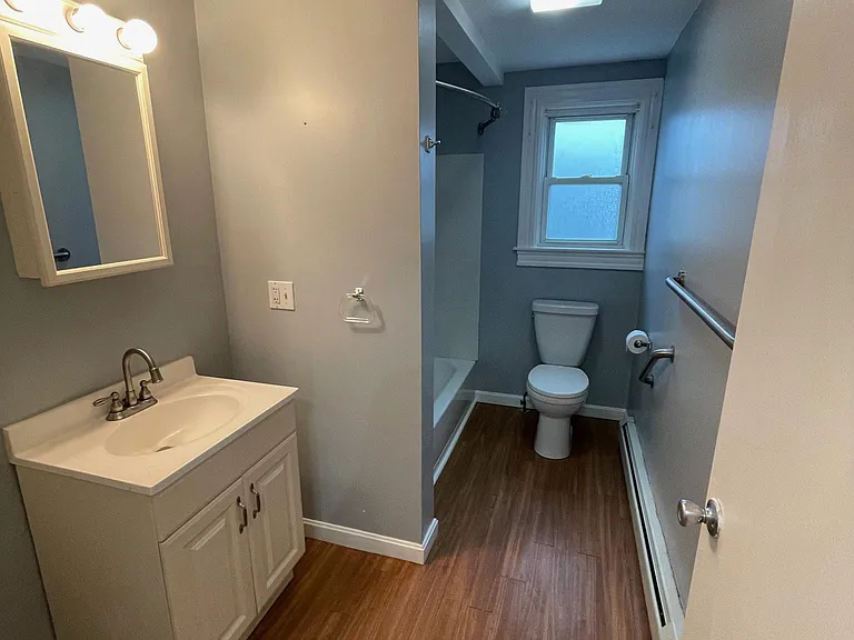 16 Northend St #2 — Photo 8