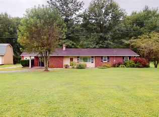 465 Medina Rd, Sandyville, WV 25275