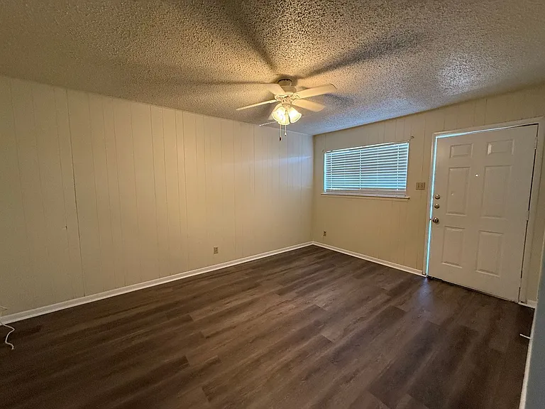 2902 Lake Rd — Photo 7