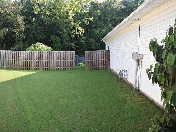 4th image of 190 Trellis Cir