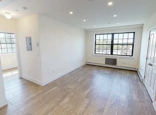 16805 Depot Rd APT 4B, Flushing, NY 11358