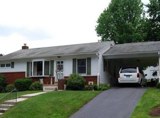 6 Dennis Dr, Reinholds, PA 17569
