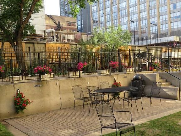 2nd image of 3950 N Lake Shore Dr APT 1323D