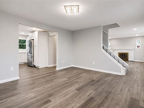 5th image of 6139 Brownsville Rd