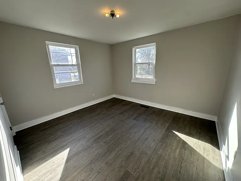 1609 Ray St — Photo 3