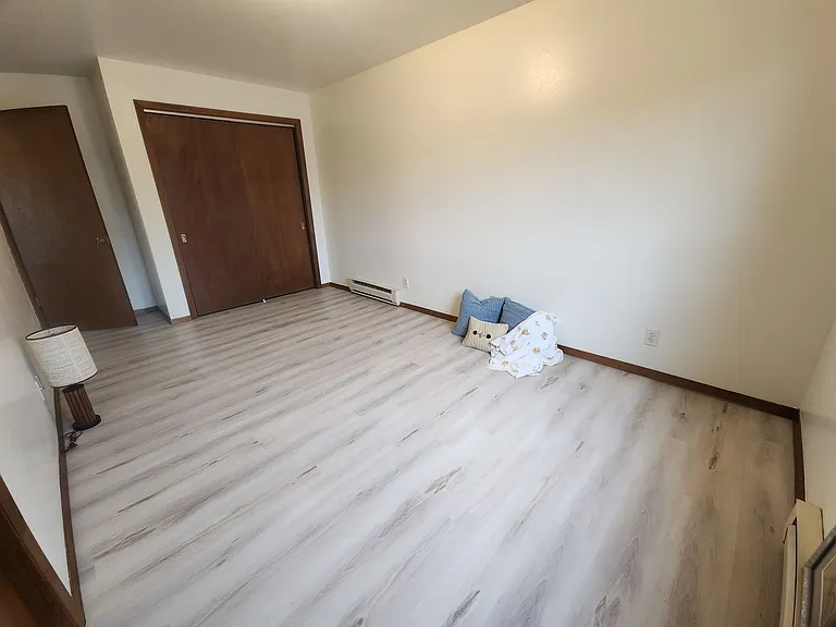1045 Greenwood Ct — Photo 14