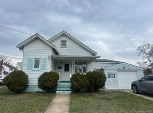 462 Pearl Street, Oceanside, NY 11572