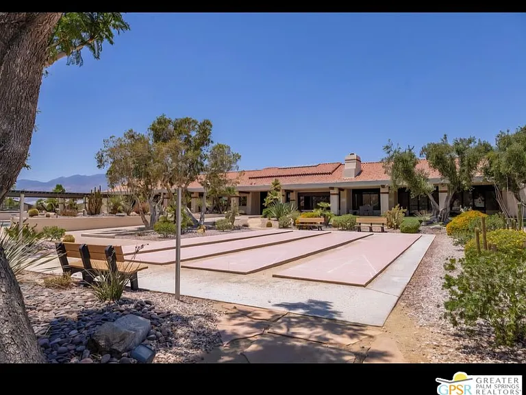 15300 Palm Dr #100 — Photo 13