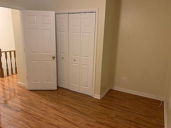 2nd image of 286 E Woodlawn Road