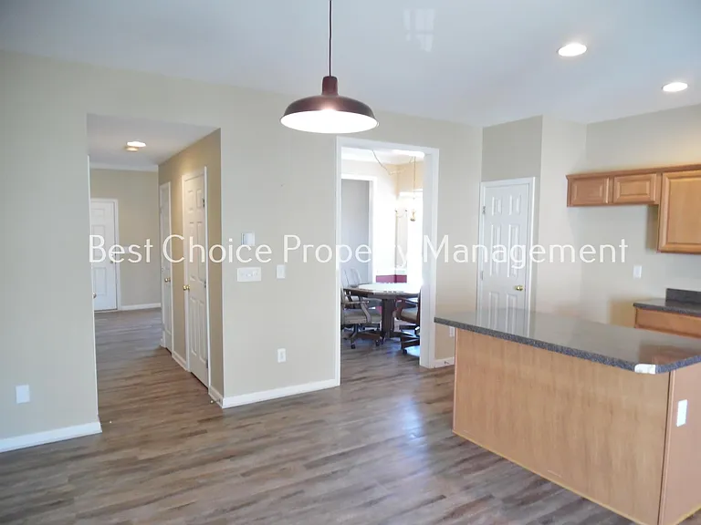 354 Moonstone Dr — Photo 9