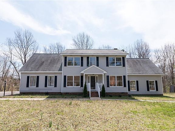 2nd image of 3801 Pheasant Hollow Dr
