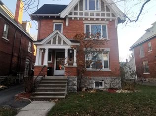 84 4th Ave #2, Ottawa, ON K1S 2L2