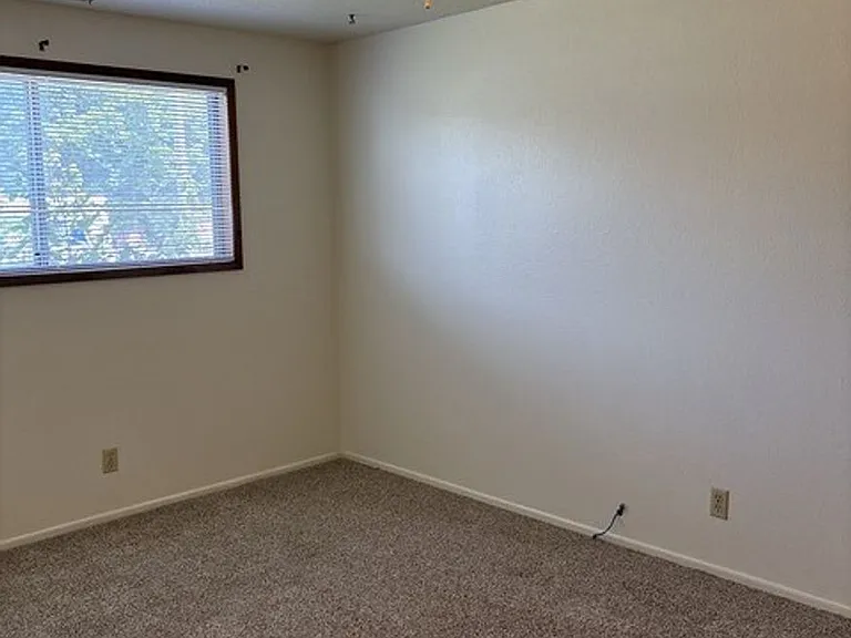 4836 Tanglewood Ct SE — Photo 12