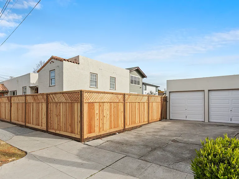 703 Cleveland St — Photo 22