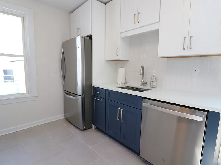 114 N Portland Ave #WINTER RENTAL — Photo 7