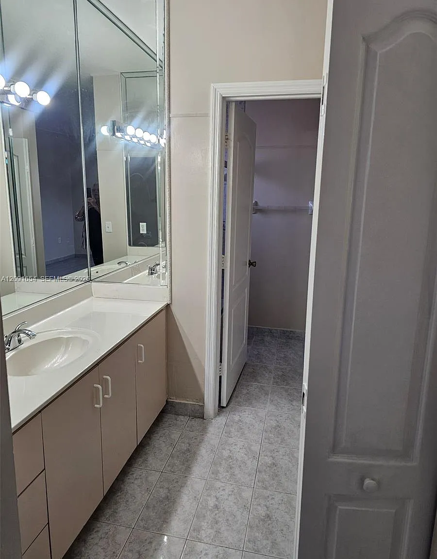 Poinciana Royale Villas C — Photo 4