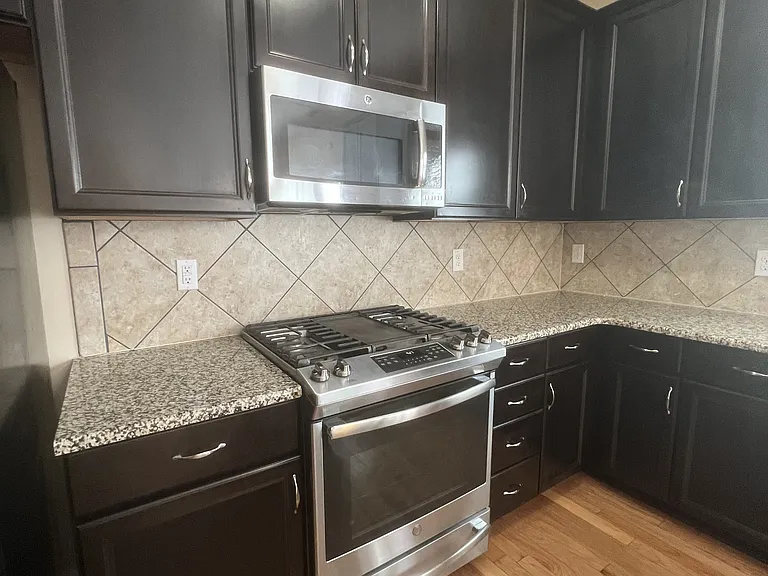 44 Coswell Ct — Photo 10