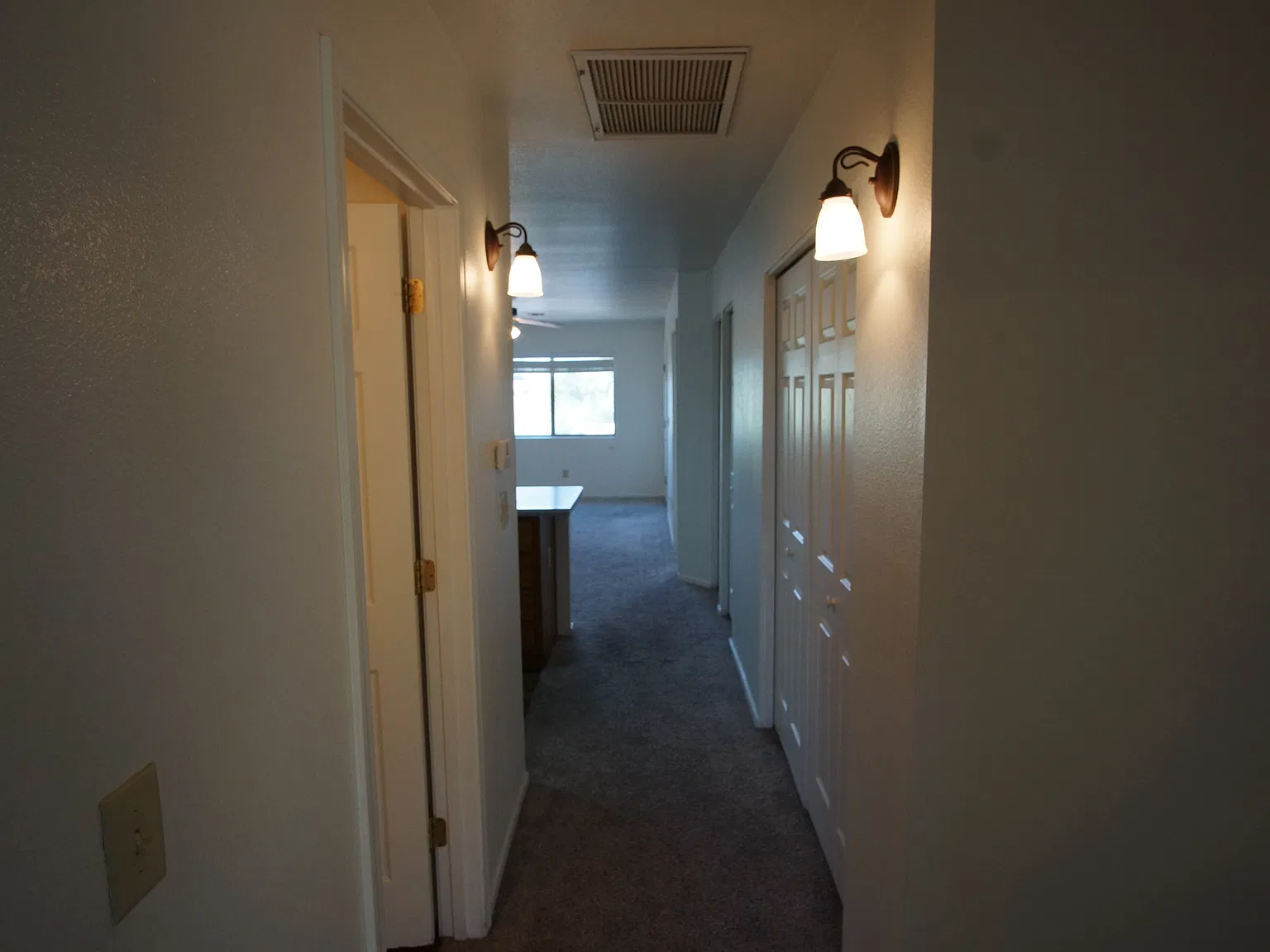 2 bed, 850 sqft, $1,195 — Photo 3