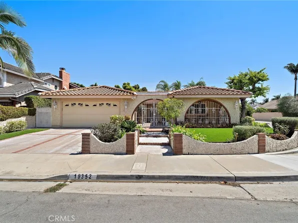 19352 Sailwind Ln, Huntington Beach, CA 92646