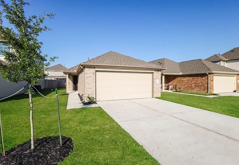 25254 Sanitas Valley Dr — Photo 1