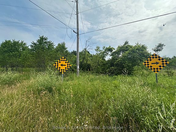 2nd image of 0 Centre Line Rd