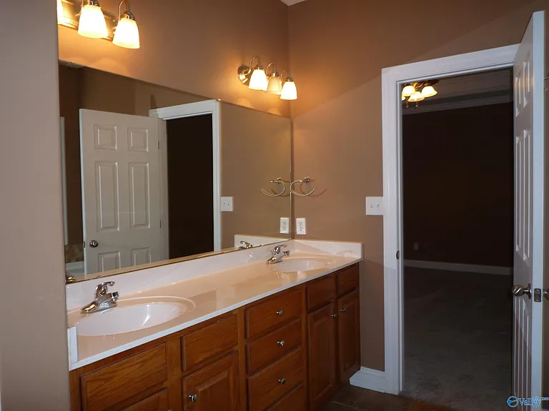 16656 Bellewood Dr — Photo 14