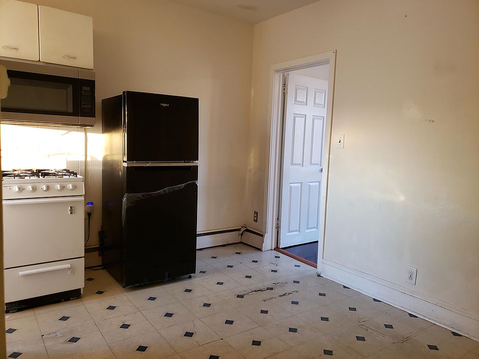 2nd image of 2140 S 15th St #3