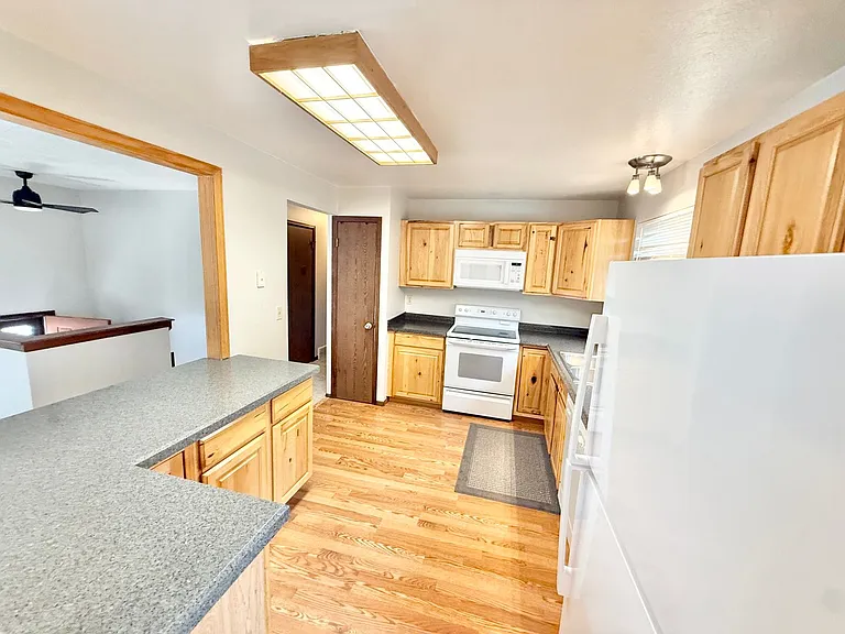 6515 Flintridge Dr — Photo 4