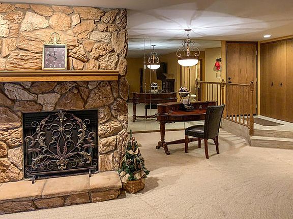 4th image of 721 S Lake Shore Dr Unit 10B