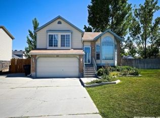 3667 W Valleywest Dr, West Jordan, UT 84088