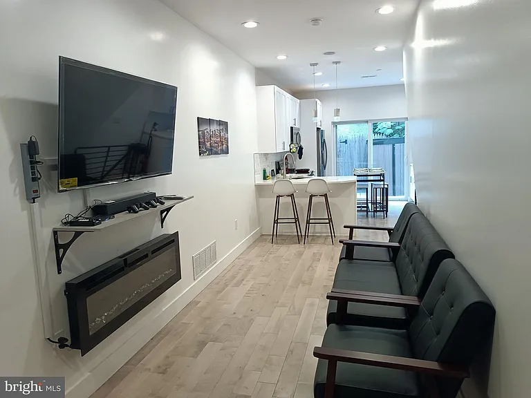 2146 N Fairhill St #1 — Photo 8