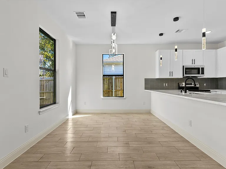 5105 Waterbury Ct — Photo 10