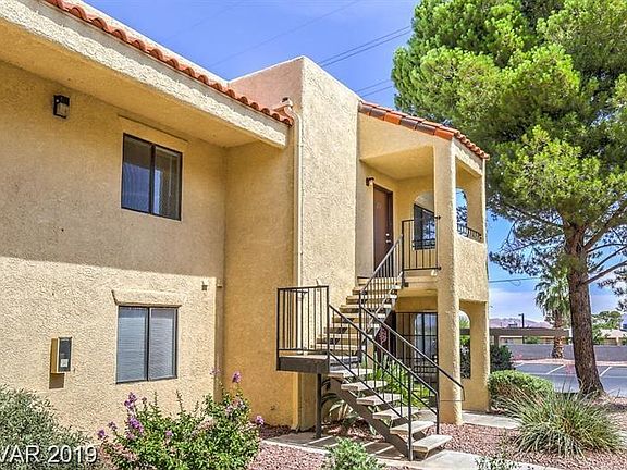 3rd image of 601 Cabrillo Cir Unit 210