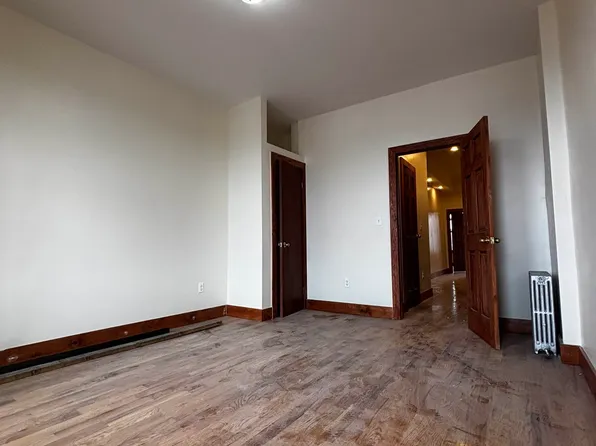 1481 Myrtle Avenue image 1 of 14