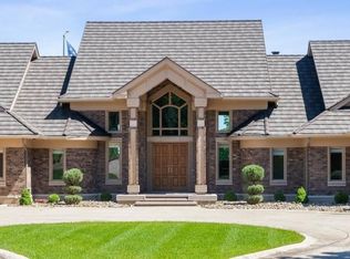 2310 Lakeridge Pl NE, North Liberty, IA 52317