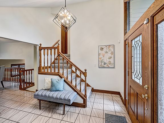3rd image of 1804 Woodview Ct
