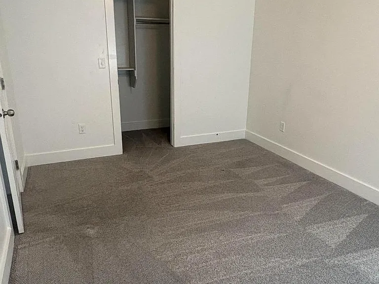 Unit Photo