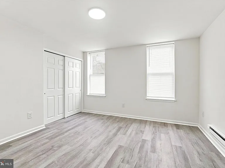 3238 N Woodstock St — Photo 7