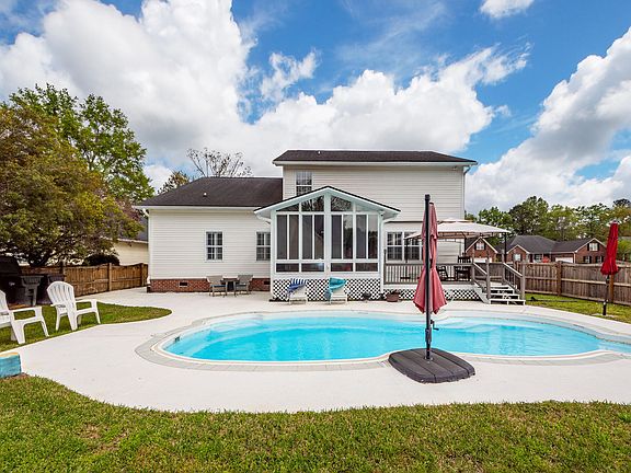 2nd image of 119 Spalding Cir
