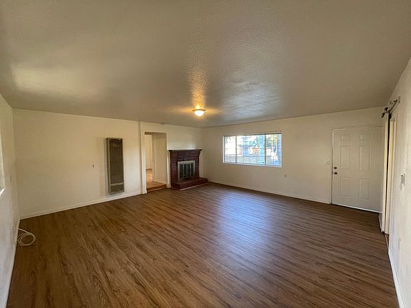 Spacious living room