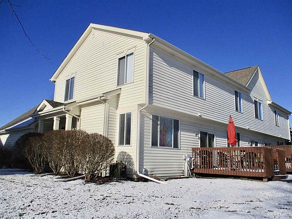 3rd image of 4614 Hilltop Dr